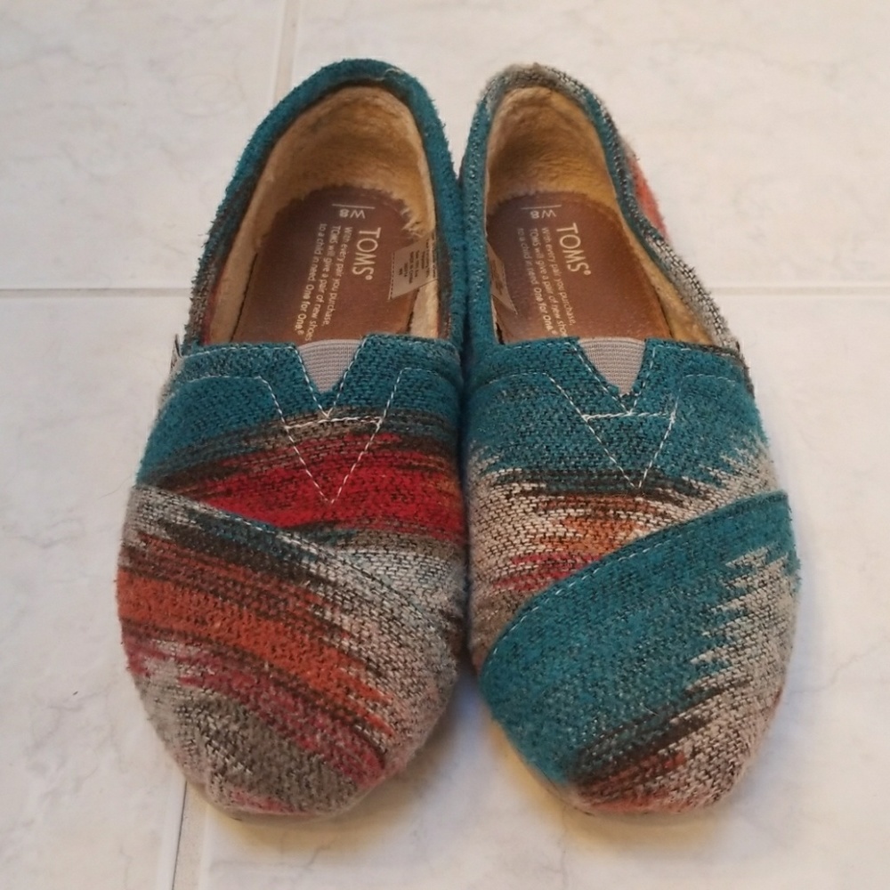 Toms multi color loafers/Slip on shoes